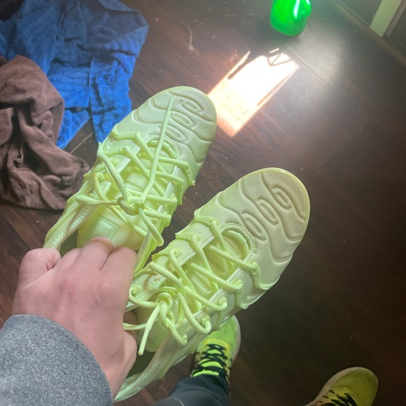 Women’s size 7. Worn 1 time. Great condition. - Picture 3 of 6